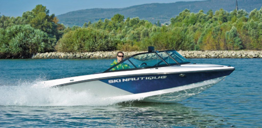 2010_ski_nautique200_01-jpg