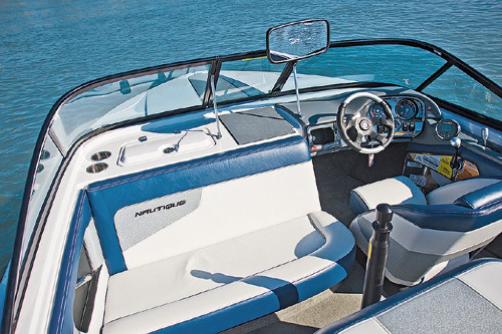 2010_ski_nautique200_04-jpg