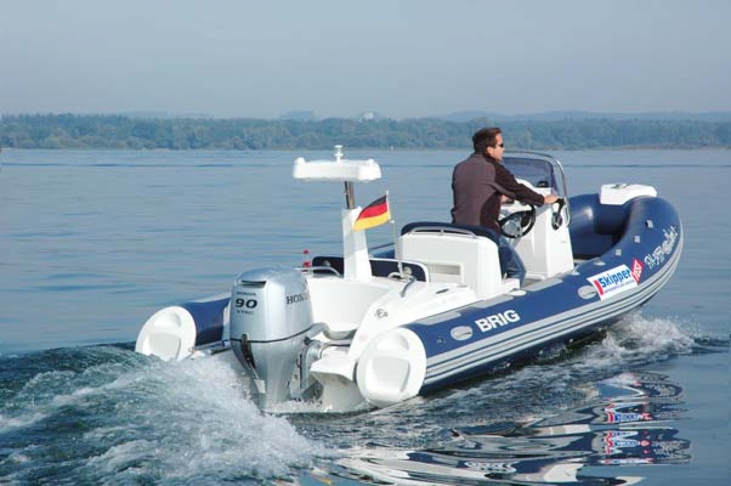 Фирма бриг. Brig Eagle 10. Надувная лодка Brig Eagle e780hl.