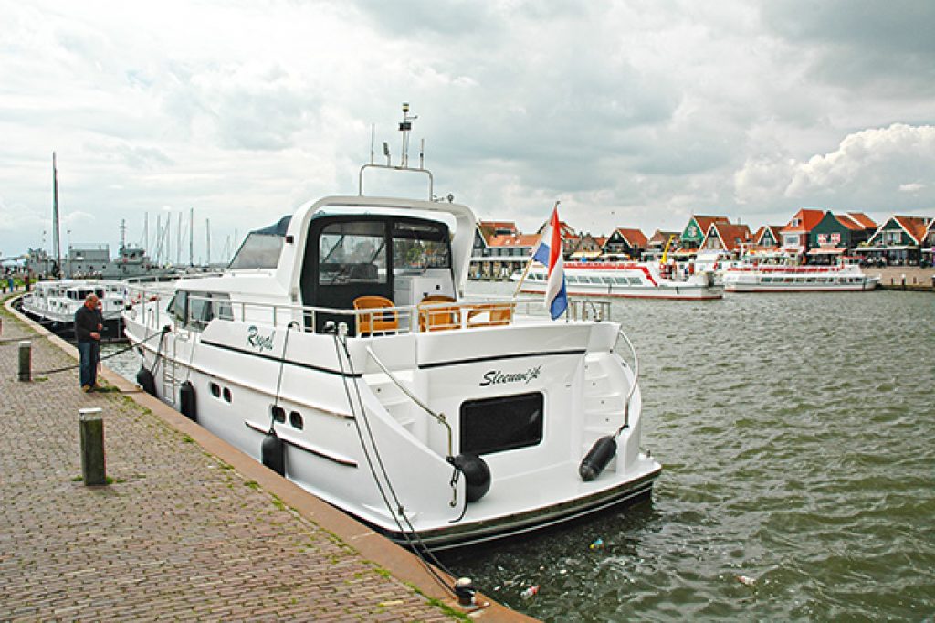 charter_royal_02