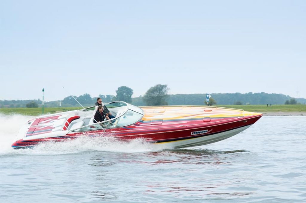 WIE OFFSHORE POWERBOAT 2