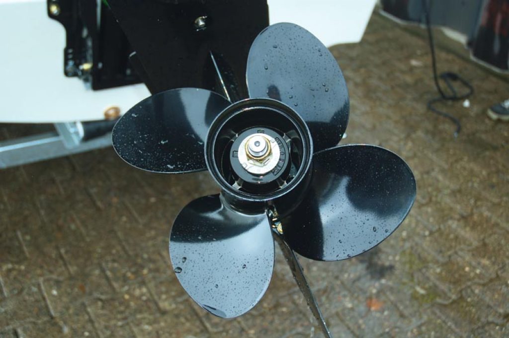 QUI 7 Vierblattpropeller am Testmotor