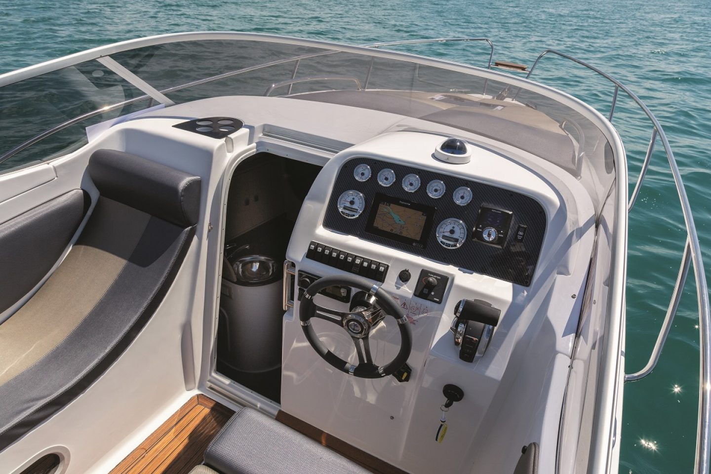 Test Saver 830 Cabin IB Skipper Bootshandel