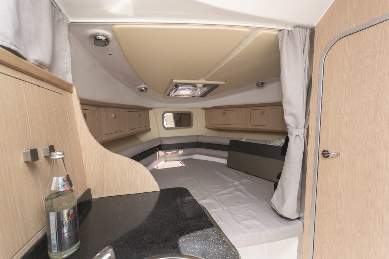 Test Saver 830 Cabin IB Skipper Bootshandel
